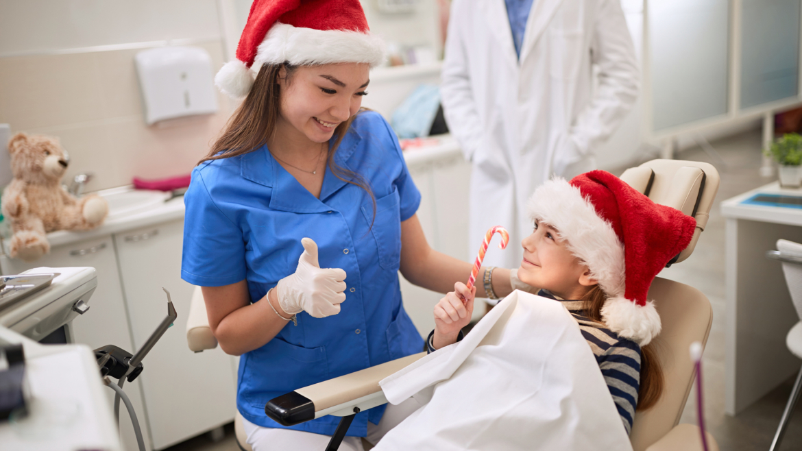 Odontología pediátrica: Cómo cuidar los dientes de tus hijos durante las fiestas